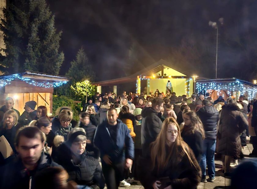 2f898bfa-5492-42f5-81dd-382b88b79c24