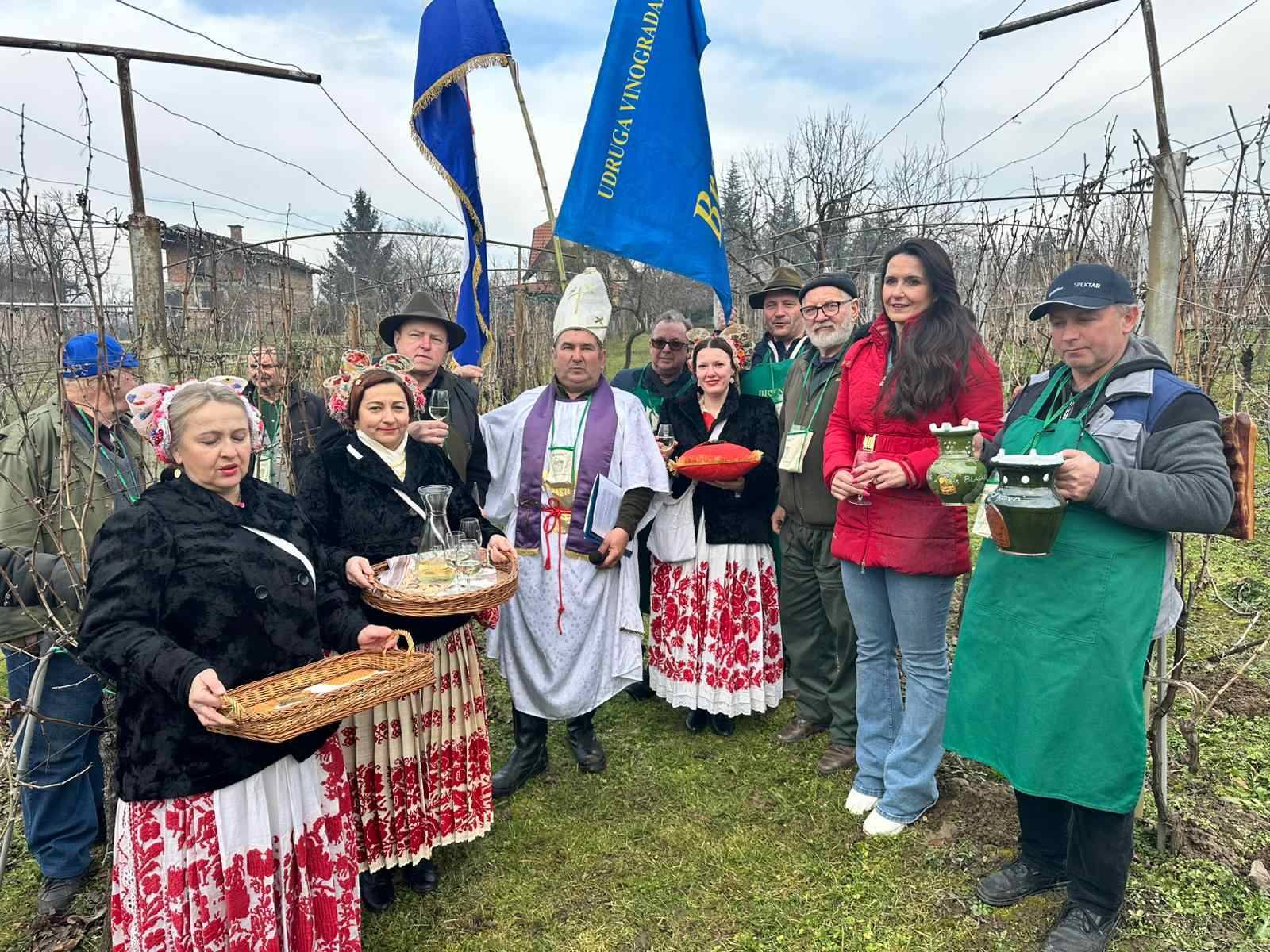 619961128_25289421970754154_8918676721339291112_n